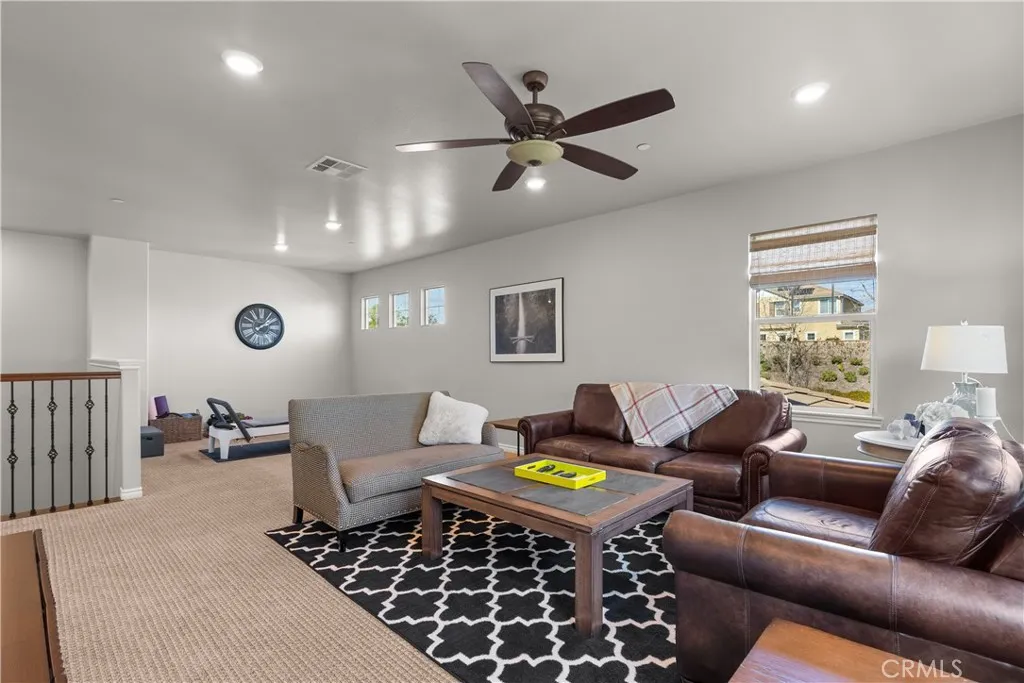 22385 Copper Mountain Court, Saugus, California 91350 home-pic-44