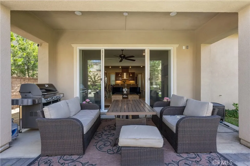 22385 Copper Mountain Court, Saugus, California 91350 home-pic-57
