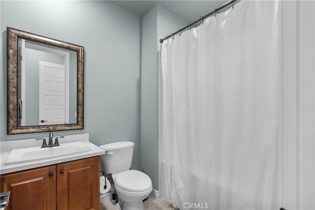 22385 Copper Mountain Court, Saugus, California 91350 home-pic-35