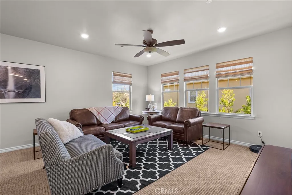 22385 Copper Mountain Court, Saugus, California 91350 home-pic-43