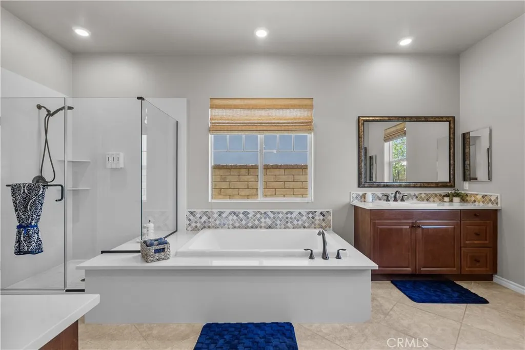 22385 Copper Mountain Court, Saugus, California 91350 home-pic-31
