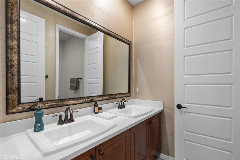 22385 Copper Mountain Court, Saugus, California 91350 home-pic-49