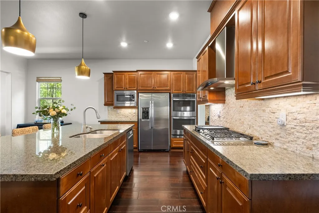 22385 Copper Mountain Court, Saugus, California 91350 home-pic-18