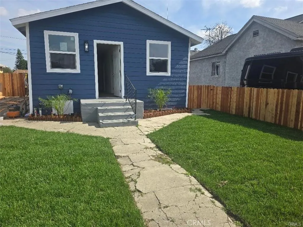 10722 Anzac, Los Angeles, California 90059 home-pic-1