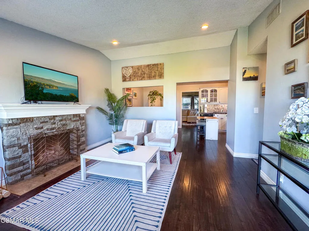 6579 Harvard Street, Moorpark, California 93021 home-pic-7