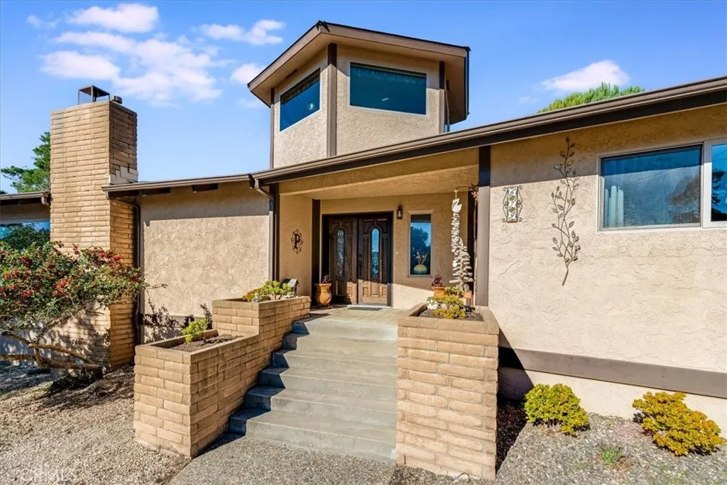 679 Orlando, Cambria, California 93428 home-pic-4