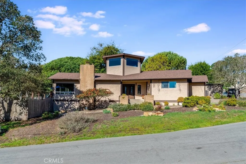 679 Orlando, Cambria, California 93428 home-pic-2