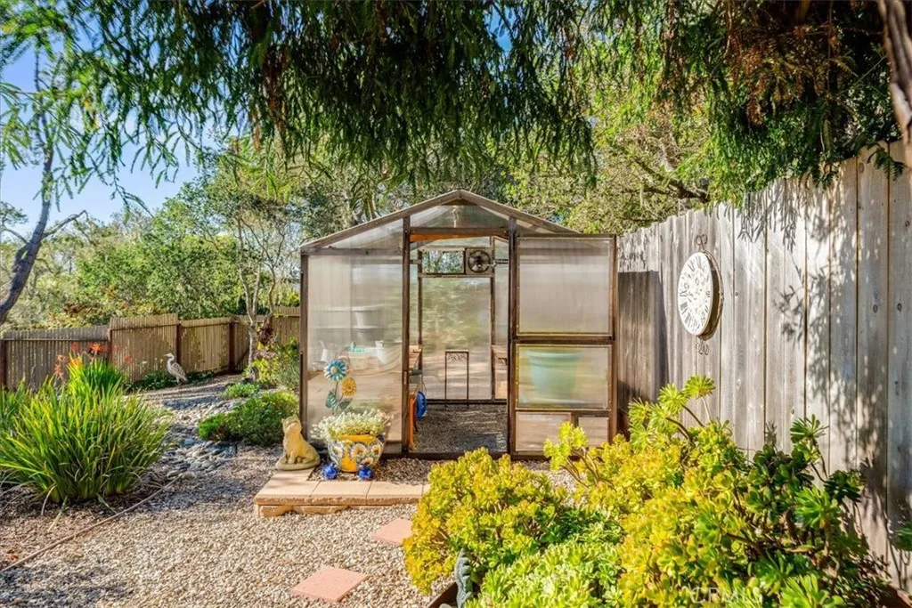 679 Orlando, Cambria, California 93428 home-pic-47