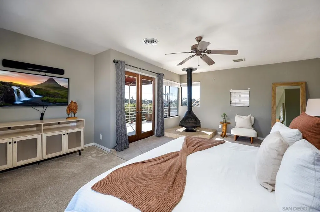 1427 Galveston St, San Diego, California 92110 home-pic-18