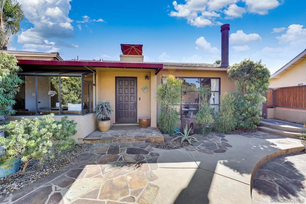1427 Galveston St, San Diego, California 92110 home-pic-45