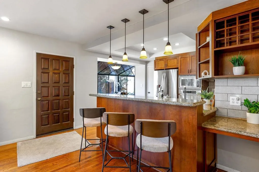 1427 Galveston St, San Diego, California 92110 home-pic-13
