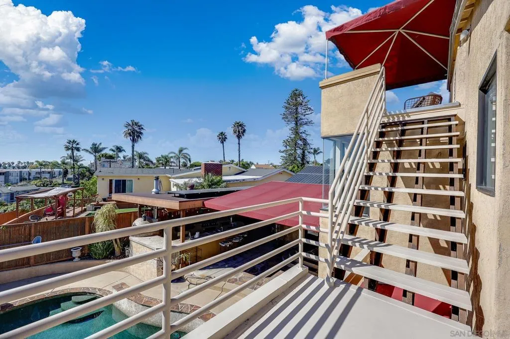 1427 Galveston St, San Diego, California 92110 home-pic-33
