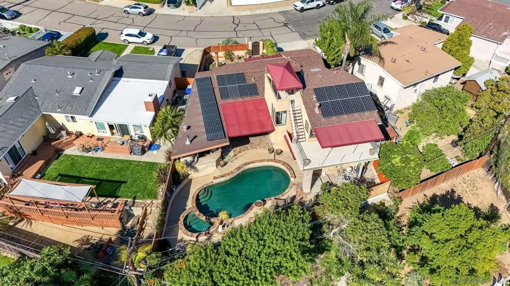 1427 Galveston St, San Diego, California 92110 home-pic-48