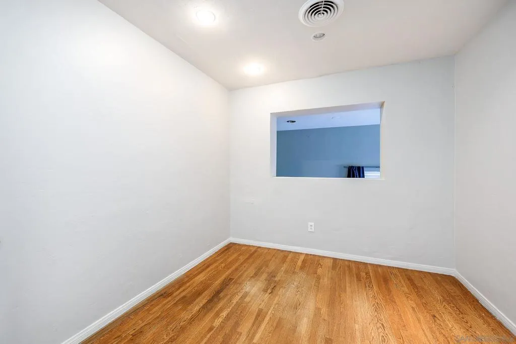 1427 Galveston St, San Diego, California 92110 home-pic-29