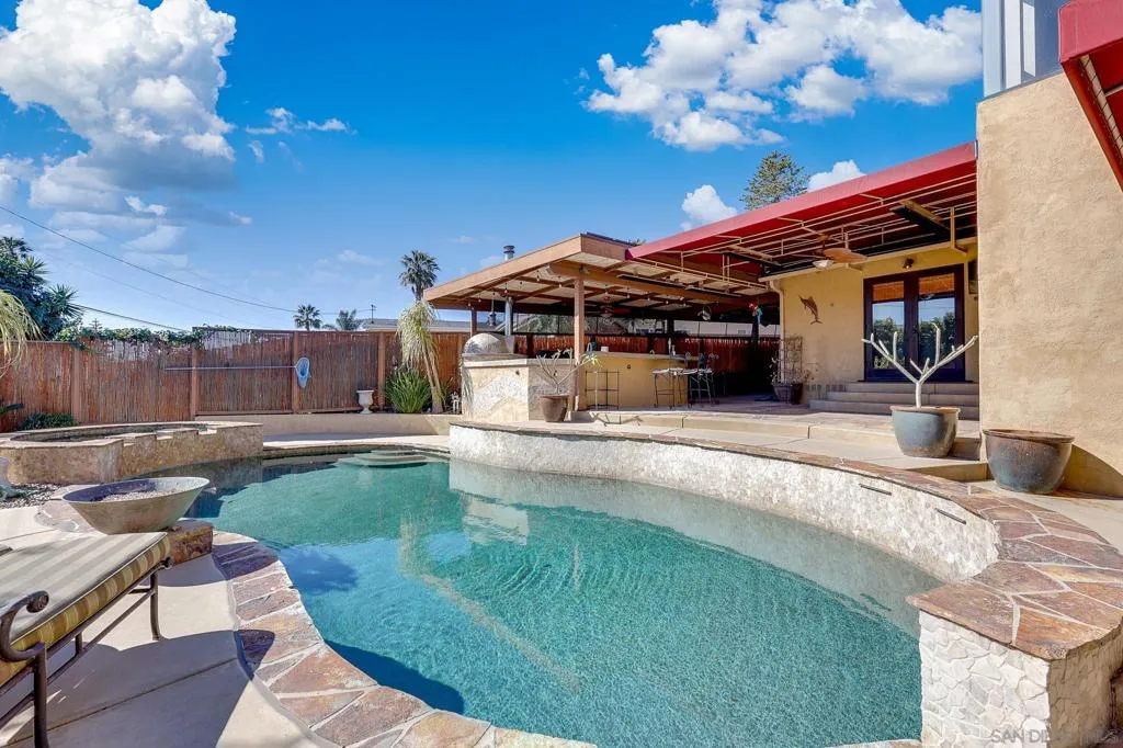 1427 Galveston St, San Diego, California 92110 home-pic-42