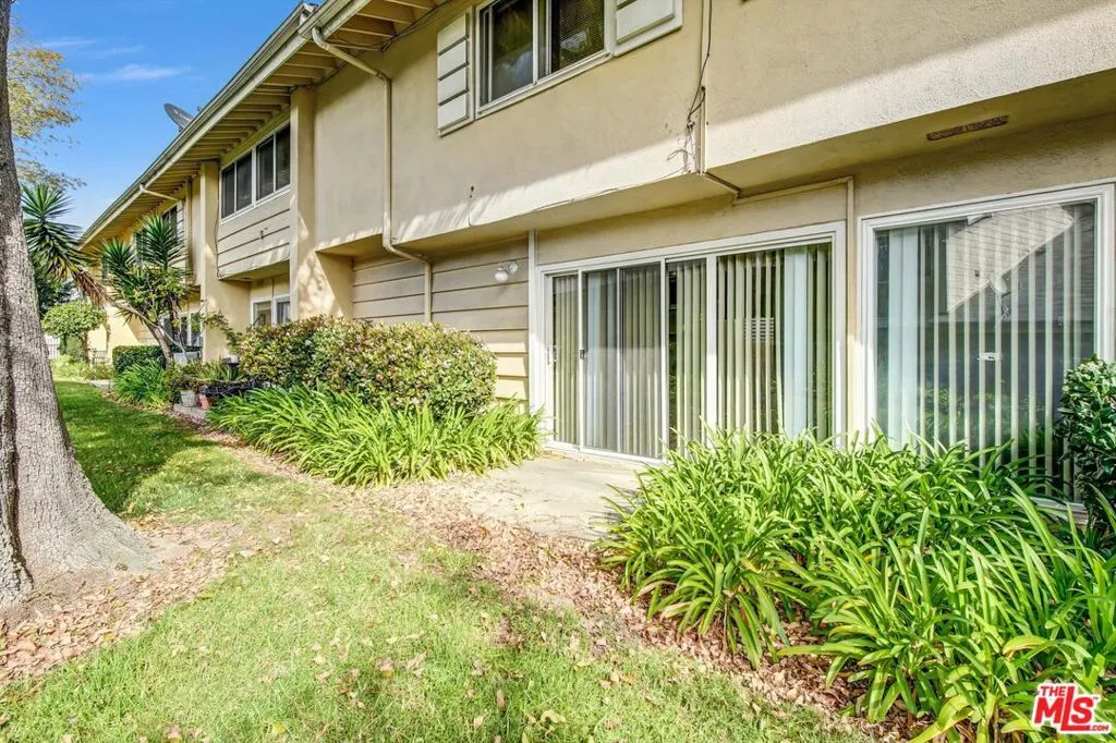 3500 W Manchester Boulevard 168, Inglewood, California 90305 home-pic-3