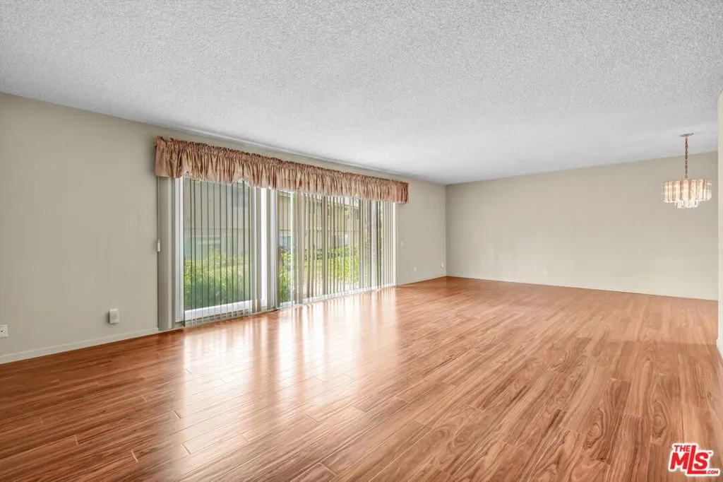 3500 W Manchester Boulevard 168, Inglewood, California 90305 home-pic-6