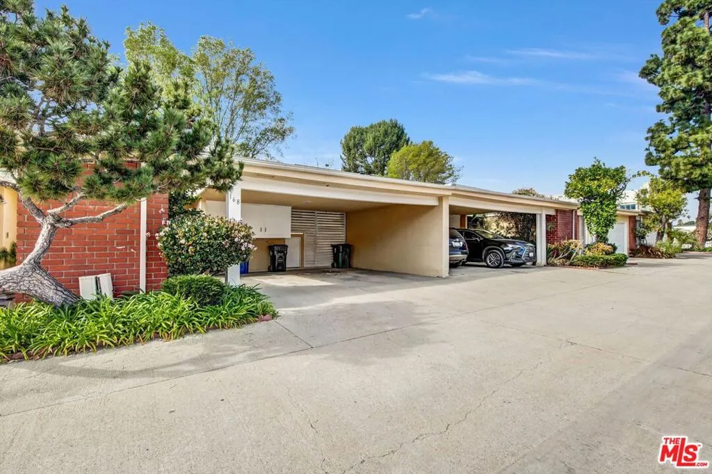 3500 W Manchester Boulevard 168, Inglewood, California 90305 home-pic-18