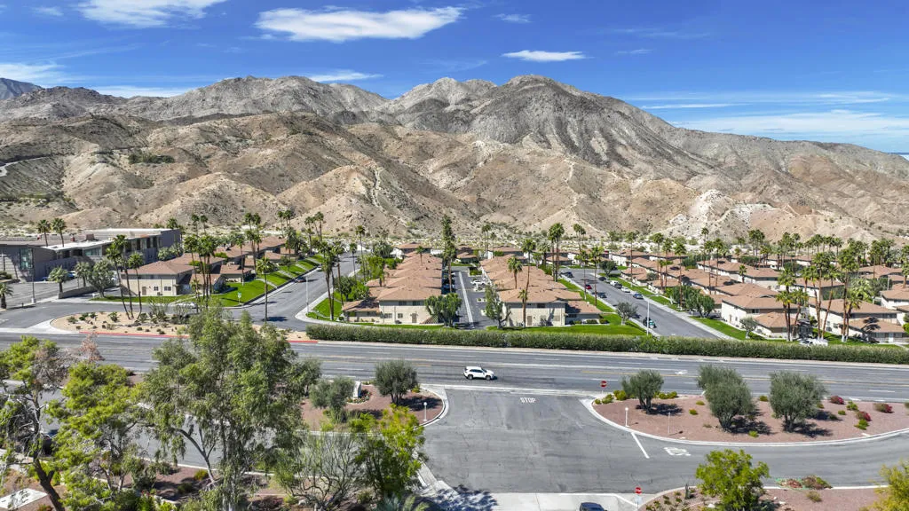 72732 Tony Trabert Lane, Palm Desert, California 92260 home-pic-26