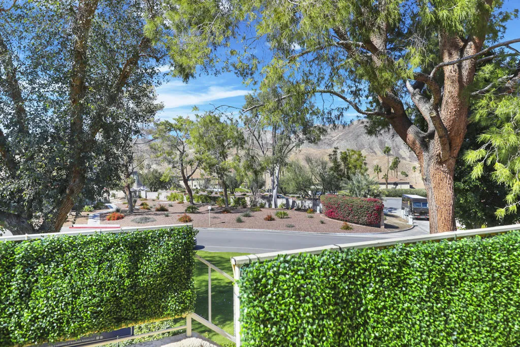 72732 Tony Trabert Lane, Palm Desert, California 92260 home-pic-1