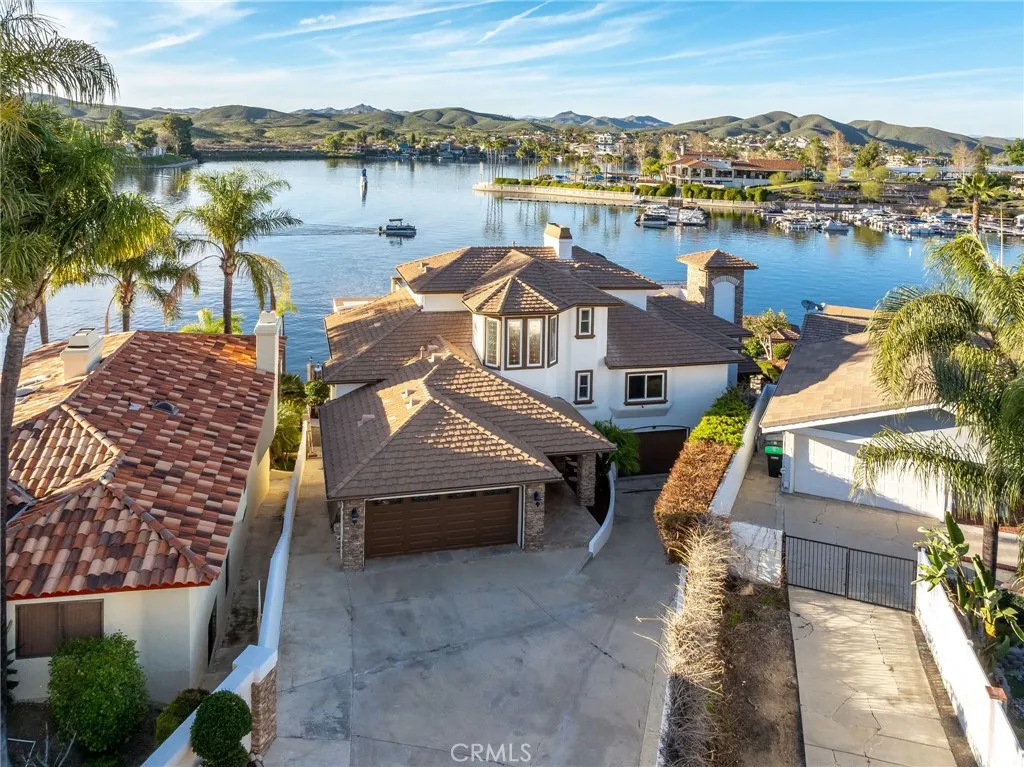 22250 Village Way, Canyon Lake, California 92587 home-pic-4