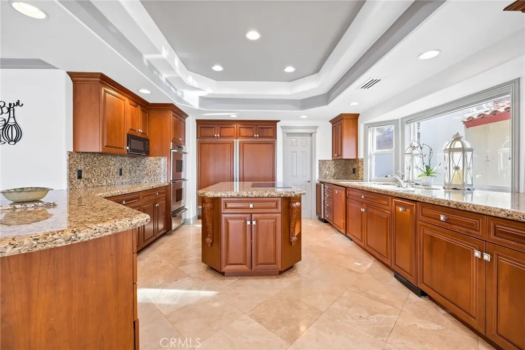 22250 Village Way, Canyon Lake, California 92587 home-pic-11