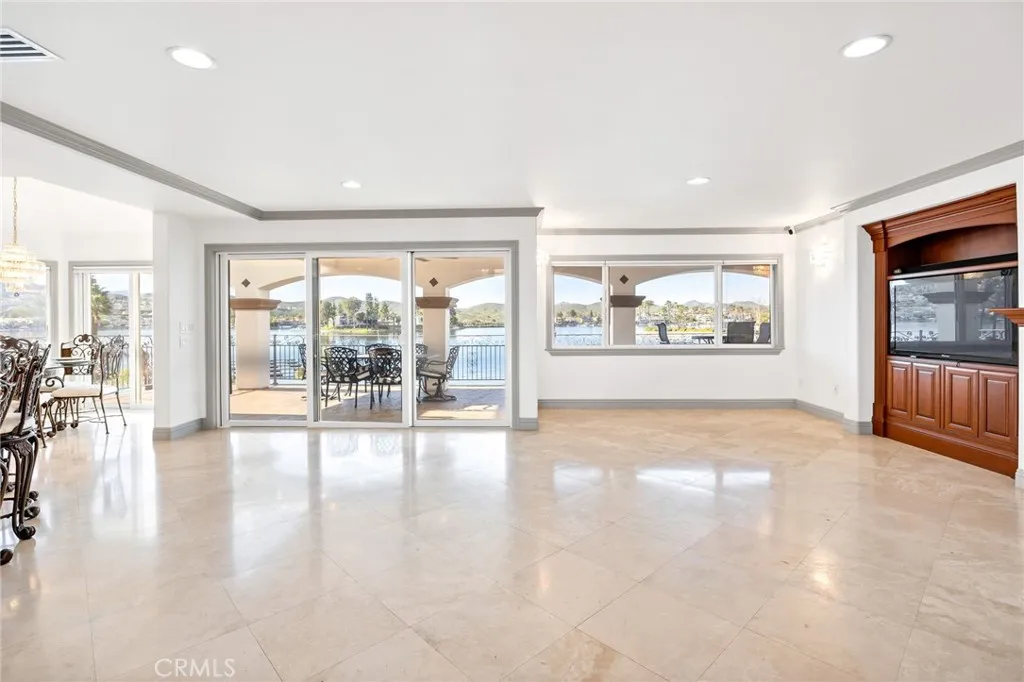 22250 Village Way, Canyon Lake, California 92587 home-pic-6