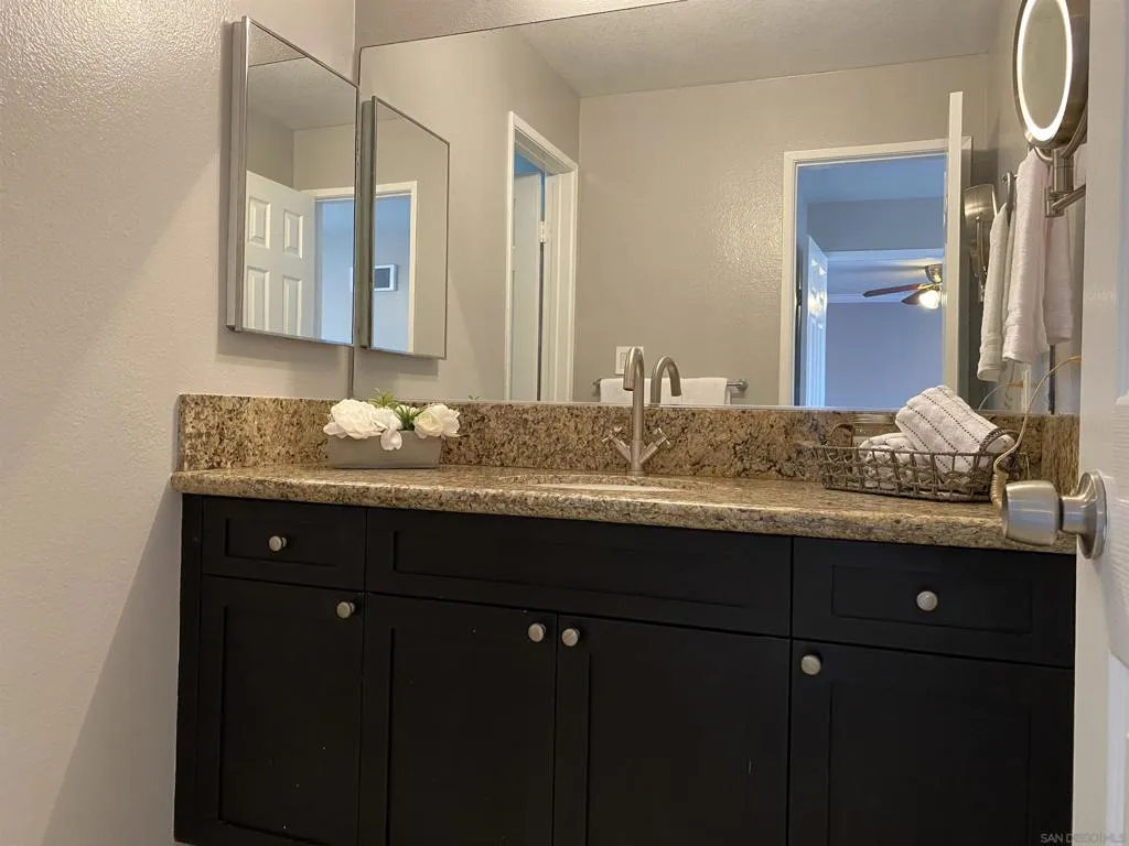 7405 Charmant 2324, San Diego, California 92122 home-pic-15