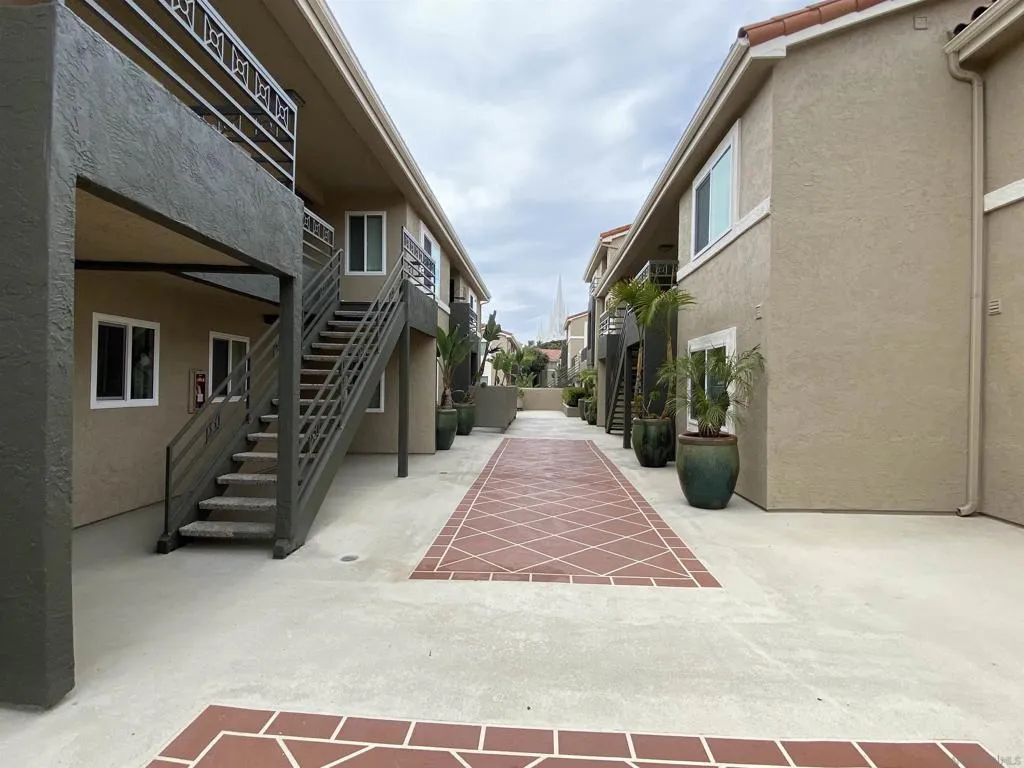 7405 Charmant 2324, San Diego, California 92122 home-pic-5