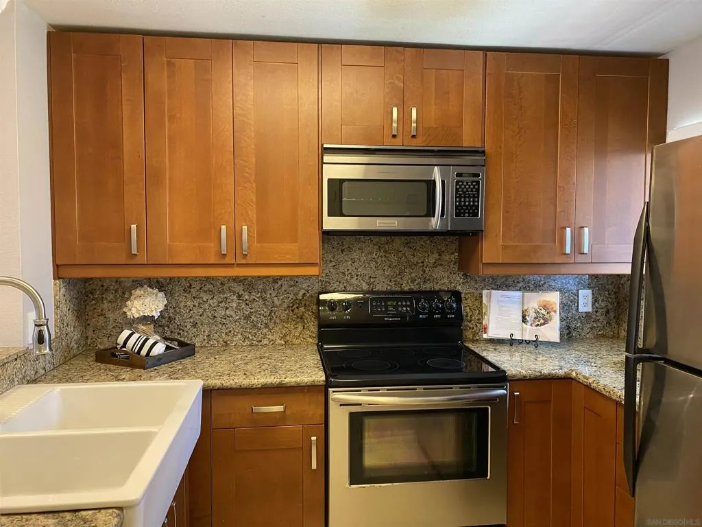 7405 Charmant 2324, San Diego, California 92122 home-pic-6