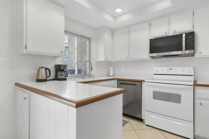 KenRosewallLn72964#10