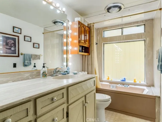Hall bathroom.