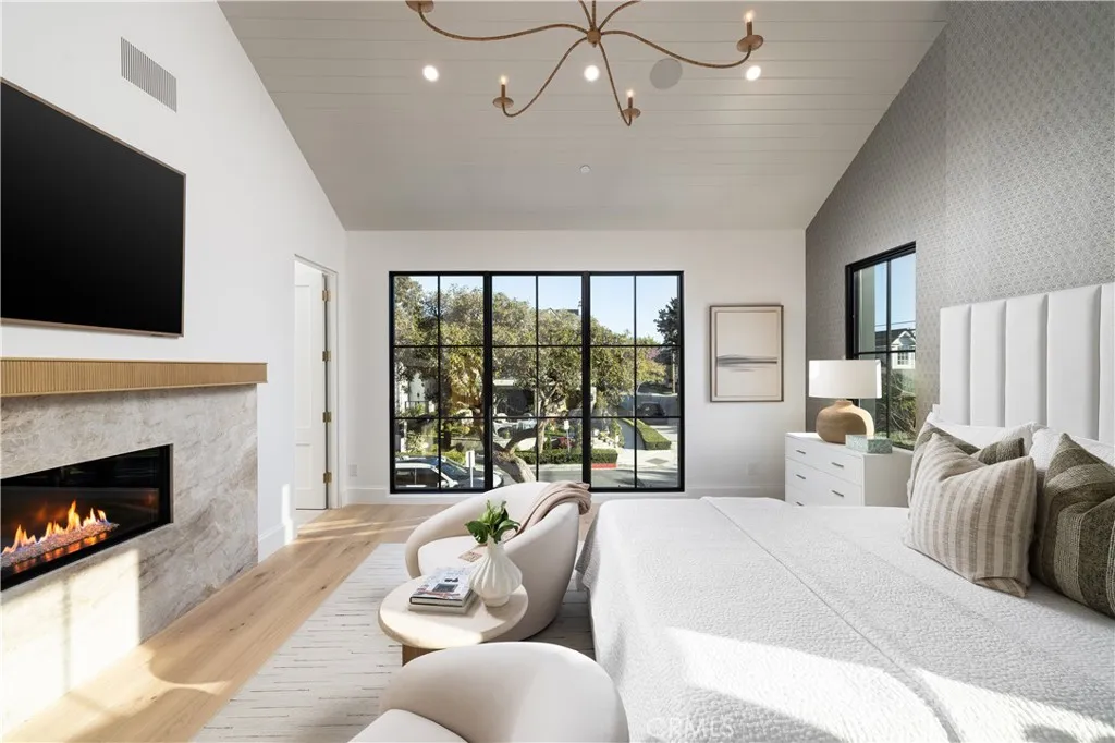 301 Jasmine, Corona Del Mar, California 92625 home-pic-24