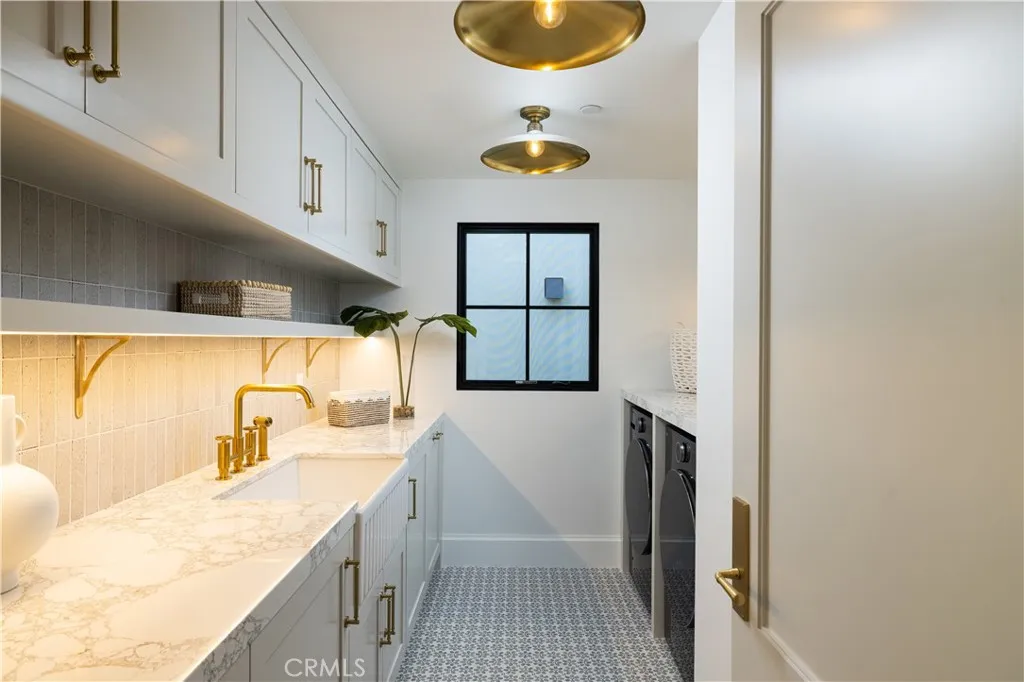 301 Jasmine, Corona Del Mar, California 92625 home-pic-37