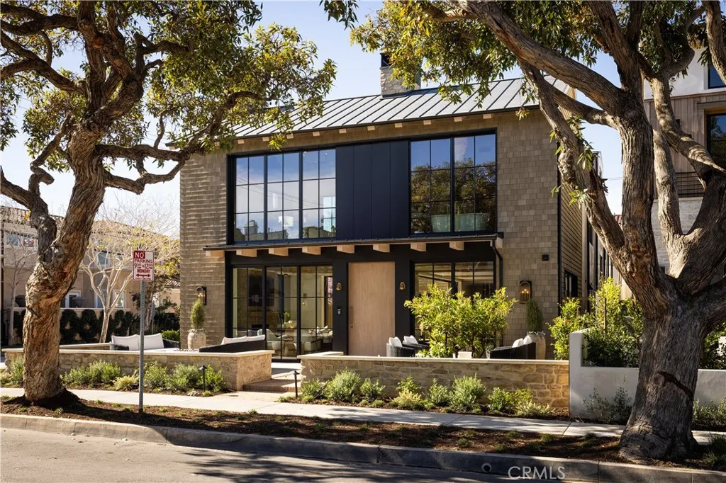 301 Jasmine, Corona Del Mar, California 92625 home-pic-1