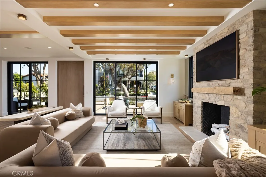 301 Jasmine, Corona Del Mar, California 92625 home-pic-6