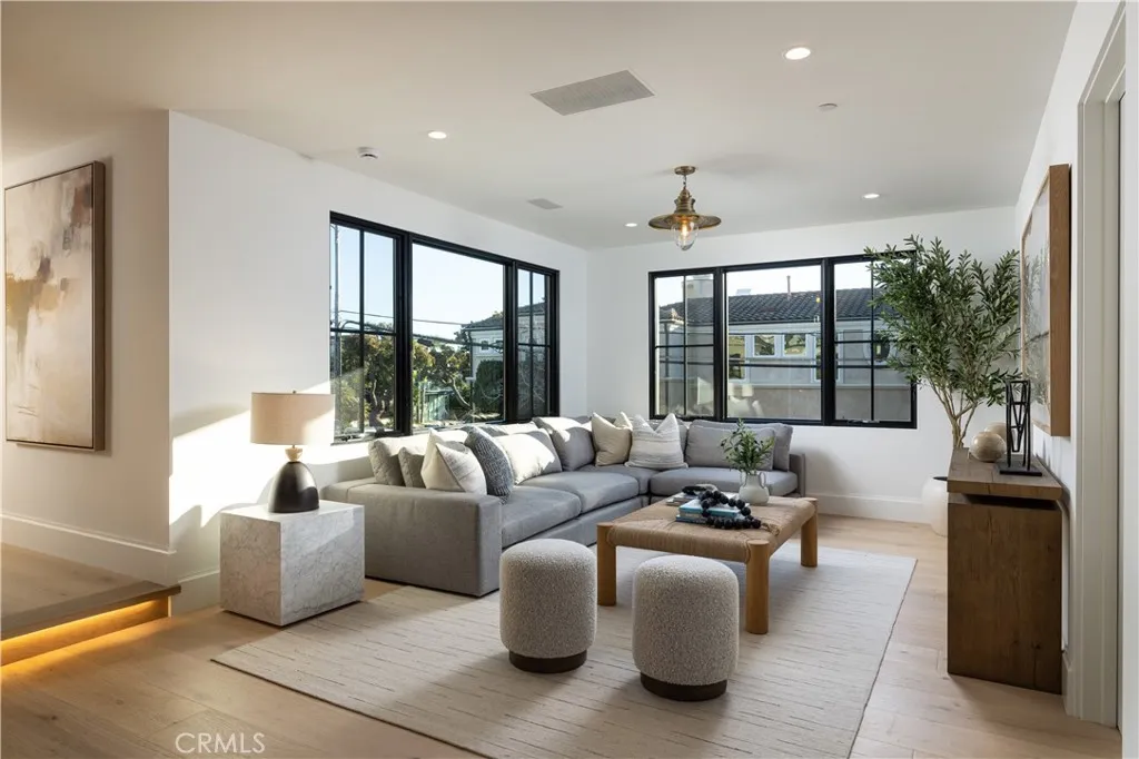 301 Jasmine, Corona Del Mar, California 92625 home-pic-29