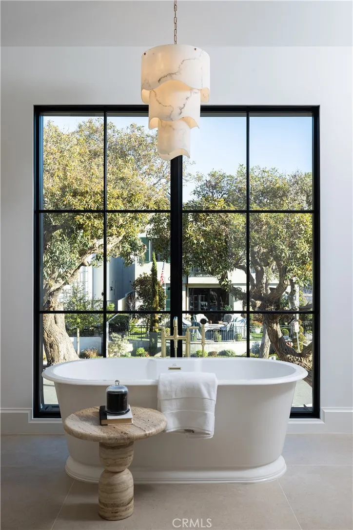 301 Jasmine, Corona Del Mar, California 92625 home-pic-25