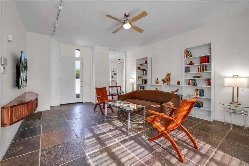 130 W Racquet Club Road 505, Palm Springs, California 92262 home-pic-19