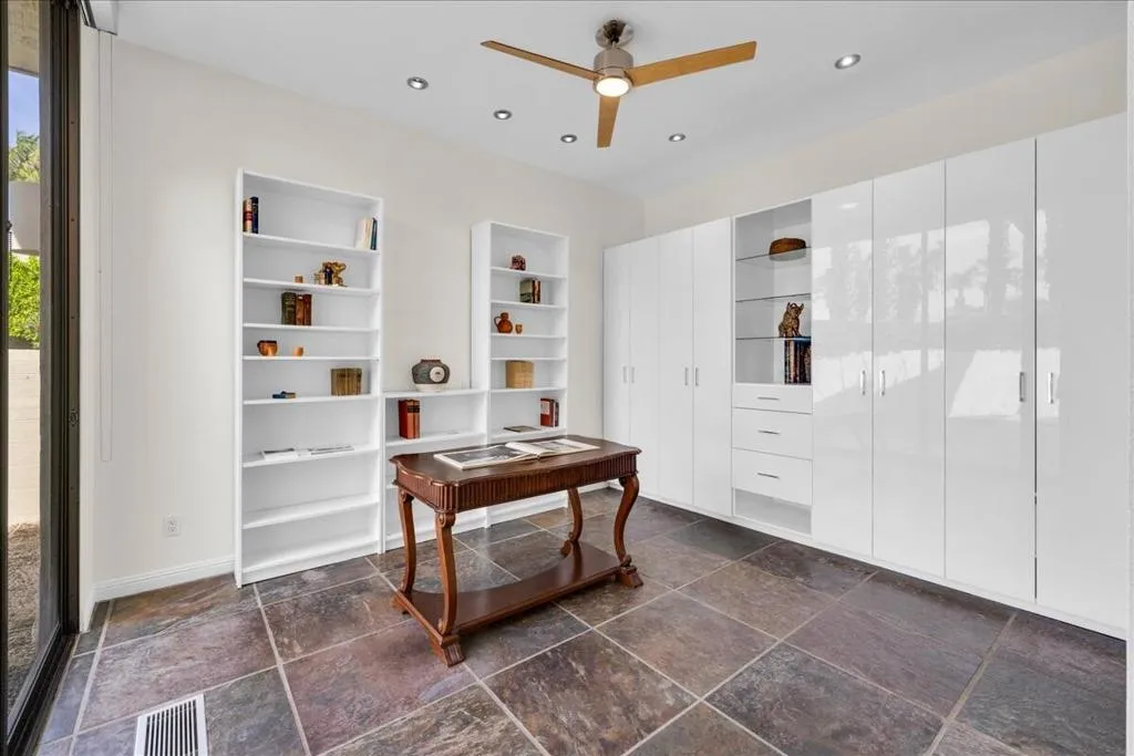 130 W Racquet Club Road 505, Palm Springs, California 92262 home-pic-28