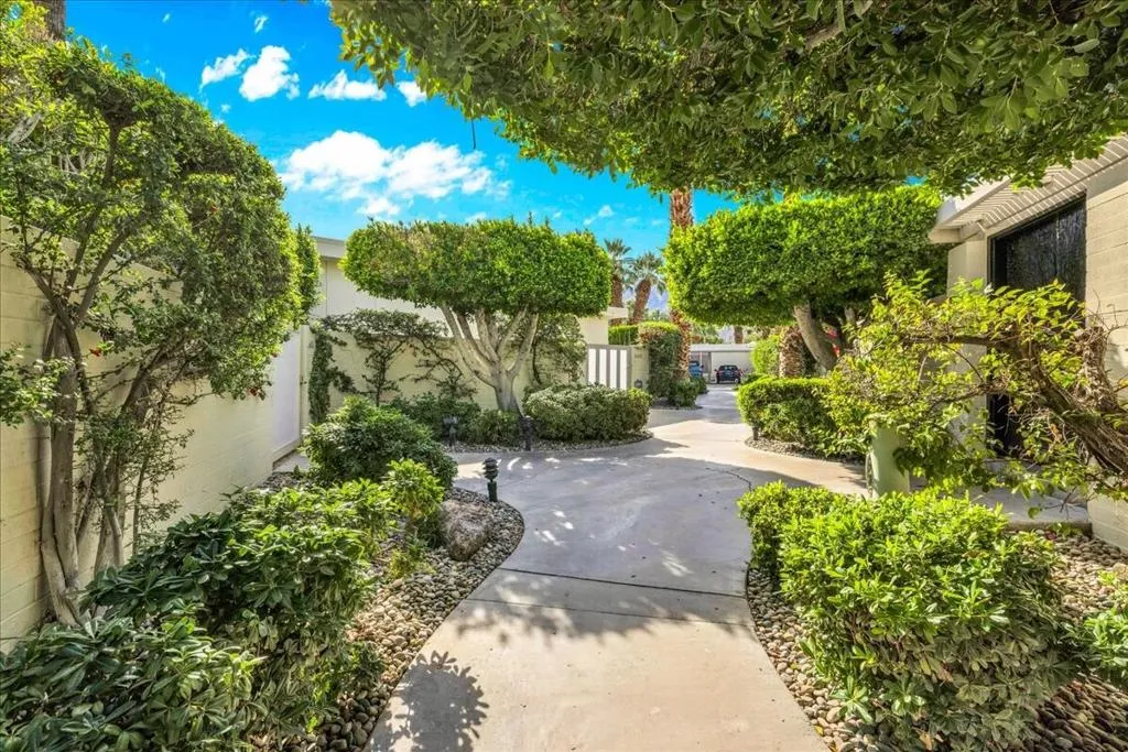 130 W Racquet Club Road 505, Palm Springs, California 92262 home-pic-4