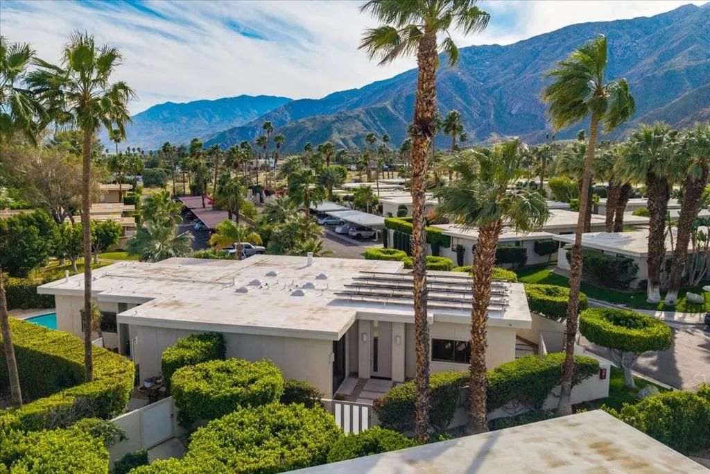 130 W Racquet Club Road 505, Palm Springs, California 92262 home-pic-1