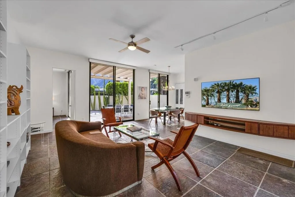 130 W Racquet Club Road 505, Palm Springs, California 92262 home-pic-21