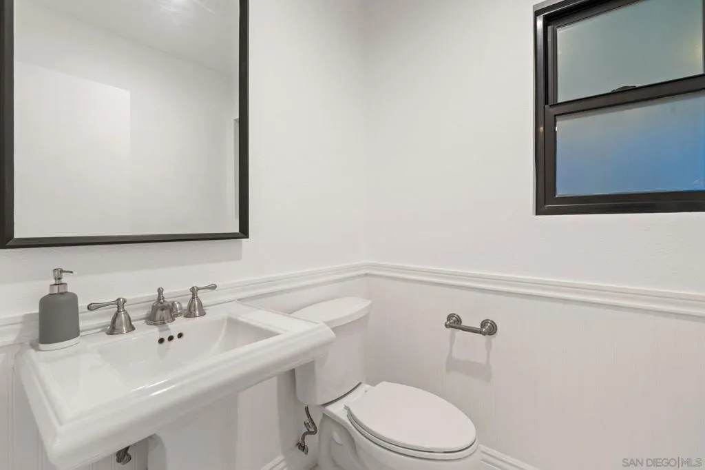 1413 Eastview Court, Oceanside, California 92056 home-pic-29