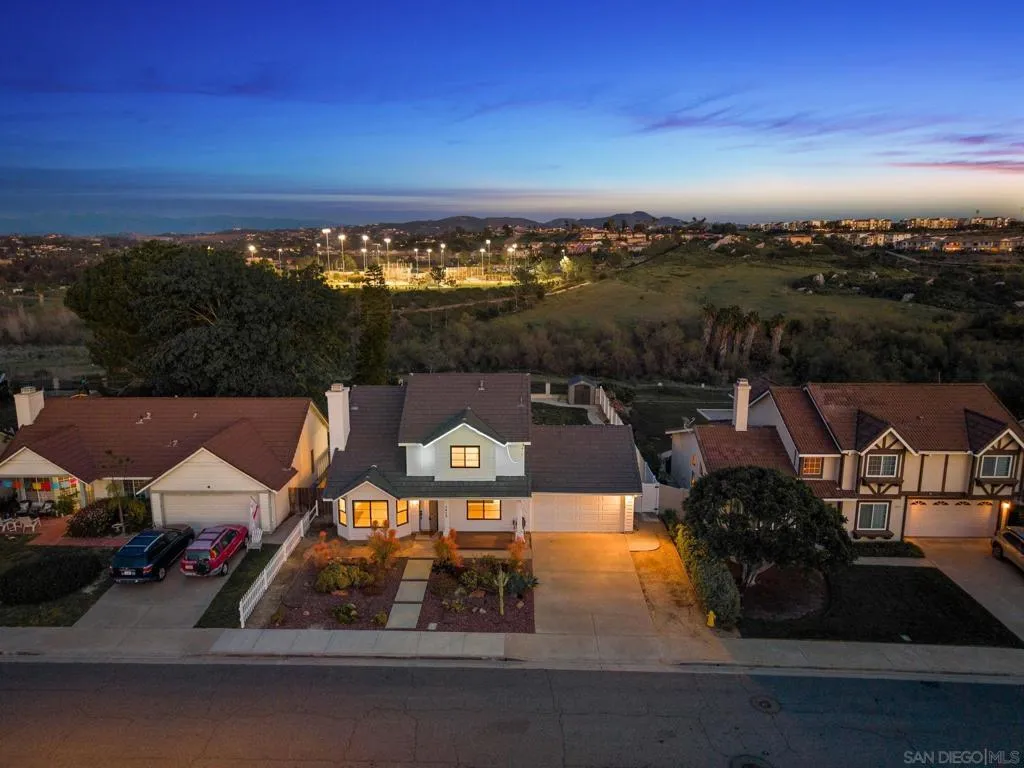 1413 Eastview Court, Oceanside, California 92056 home-pic-2