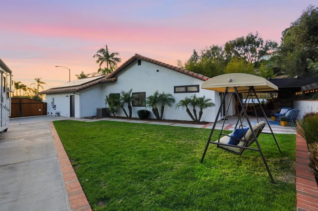 , Carlsbad, California 92010 home-pic-24