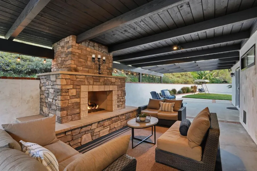 , Carlsbad, California 92010 home-pic-18