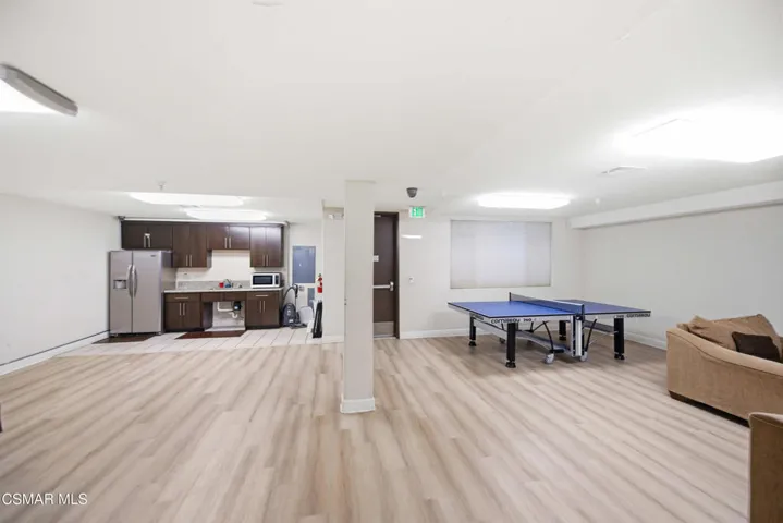10878 Bloomfield St Toluca Lake 2-31