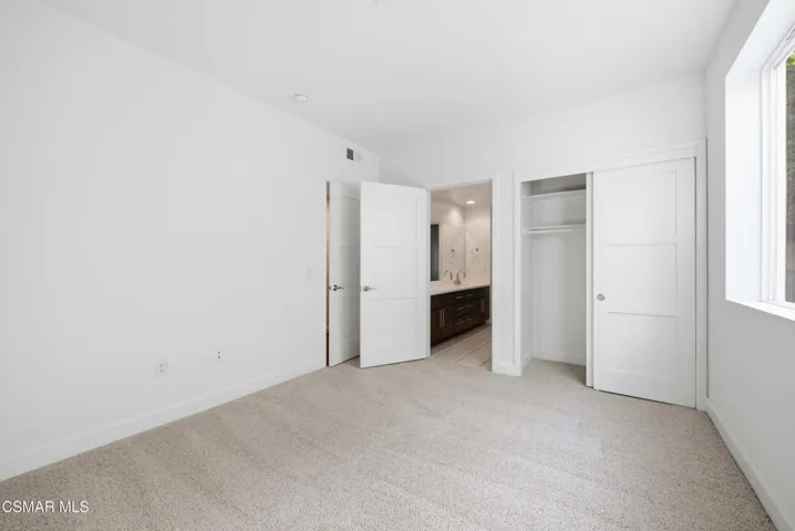 10878 Bloomfield St Toluca Lake 2-14