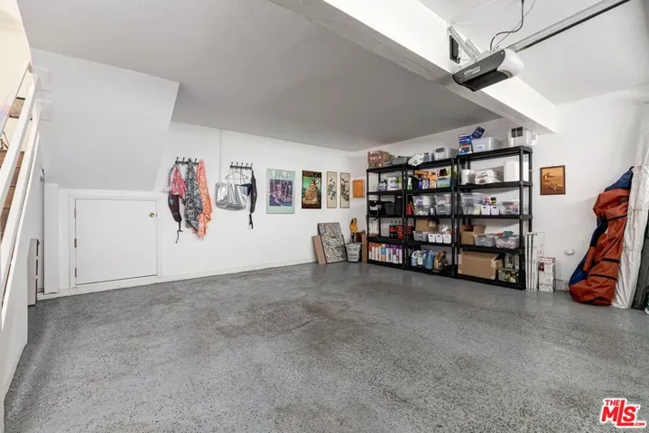 6263 1/2 Randi Avenue, Woodland Hills, California 91367